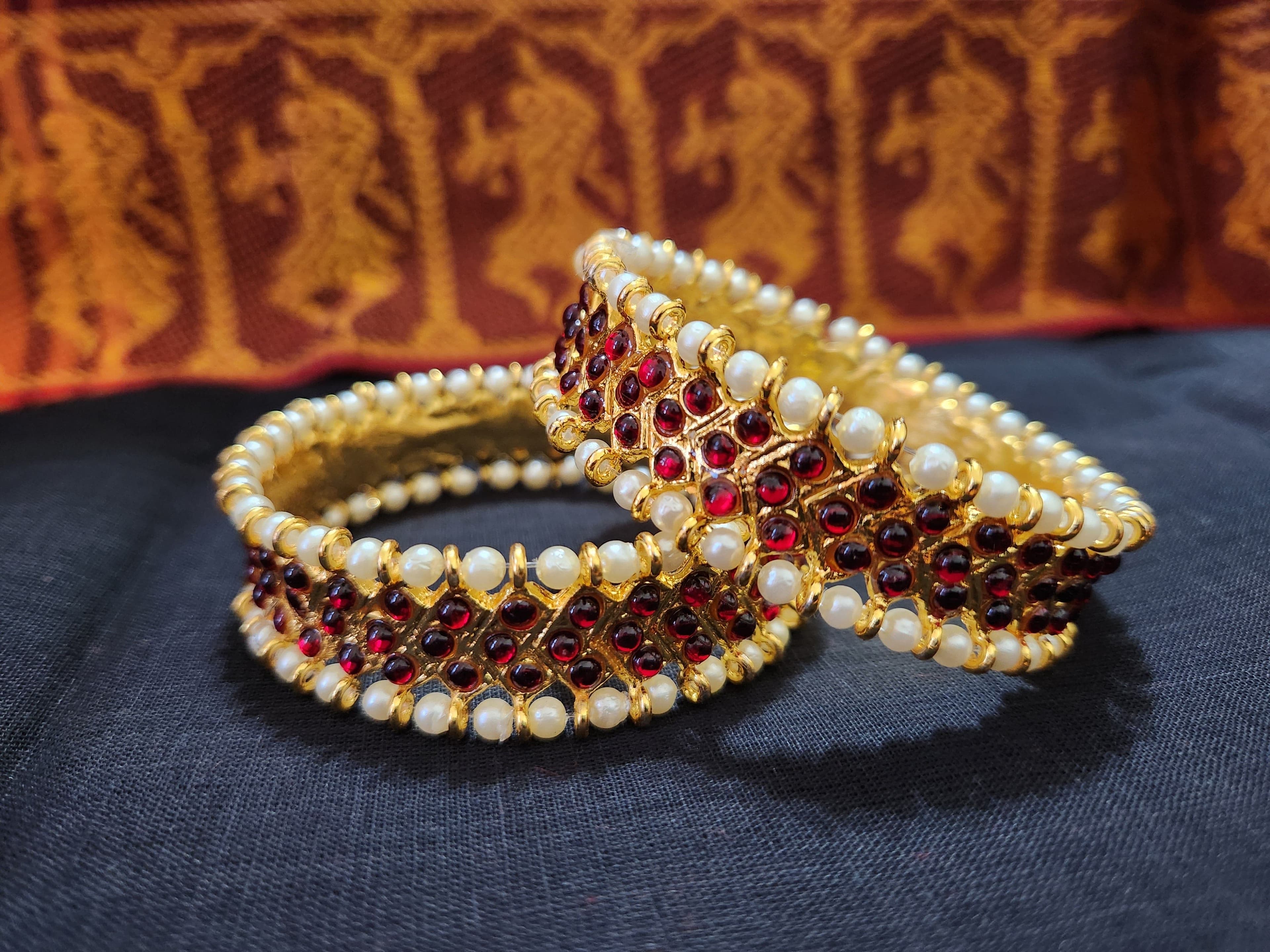 Bangle 3 Line Stone I Imitation Jewelry