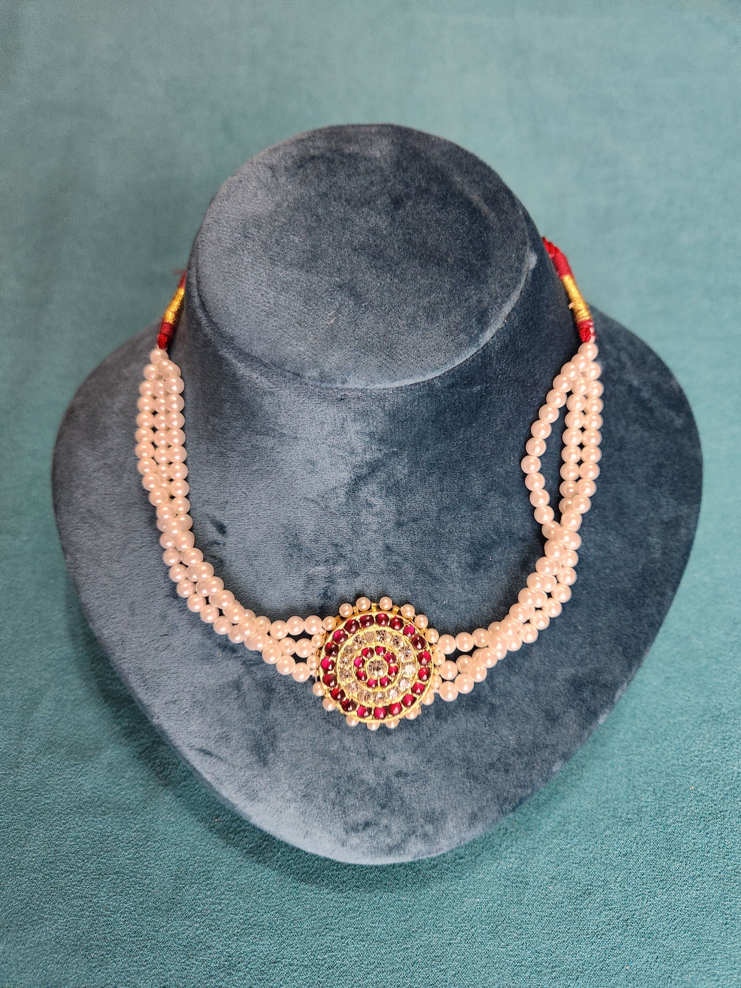 Round Pendant Pearl Choker | Original Temple Jewelry