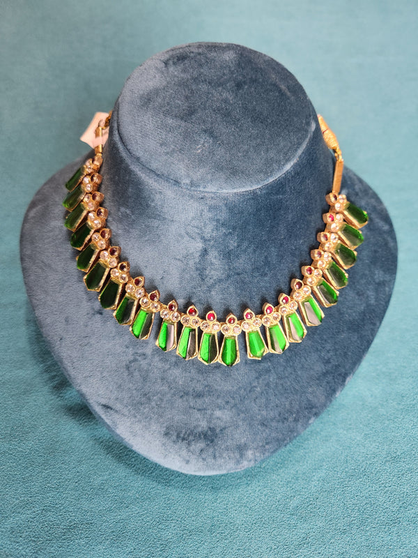 22 Bit Green Short Necklace | Original Temple Jewelry